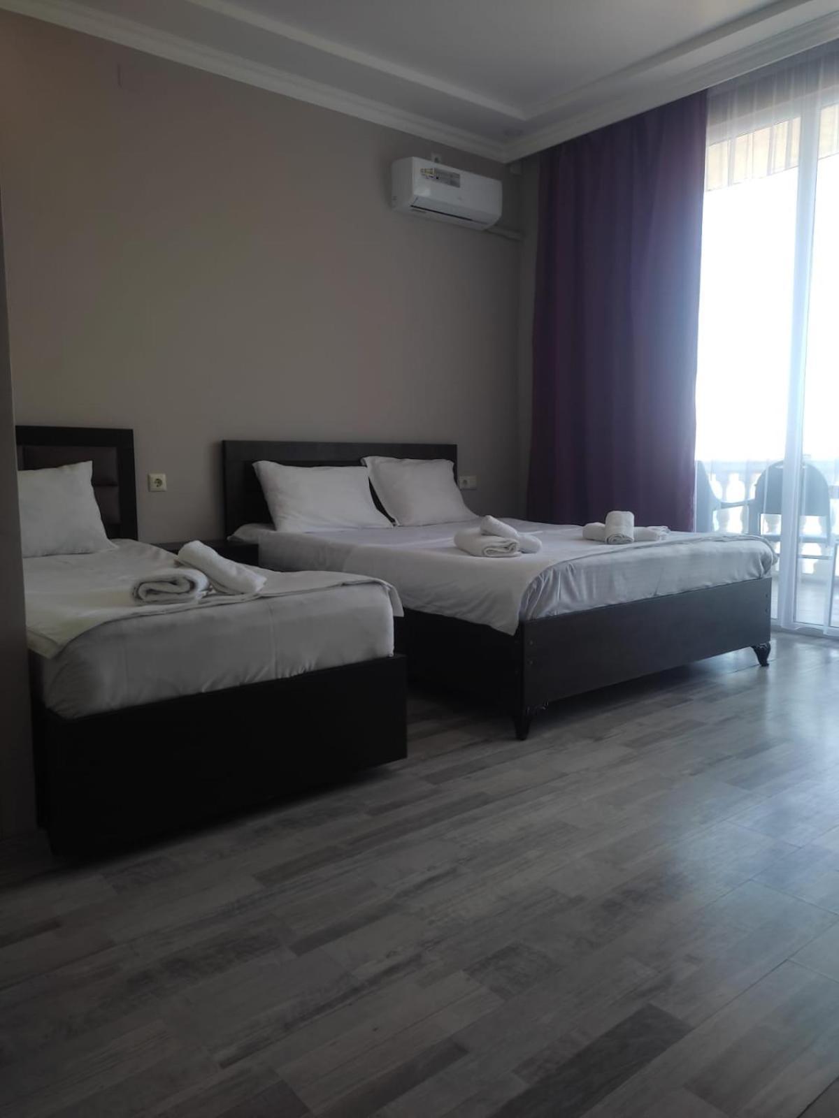 Geno Guest House Кваріаті Екстер'єр фото